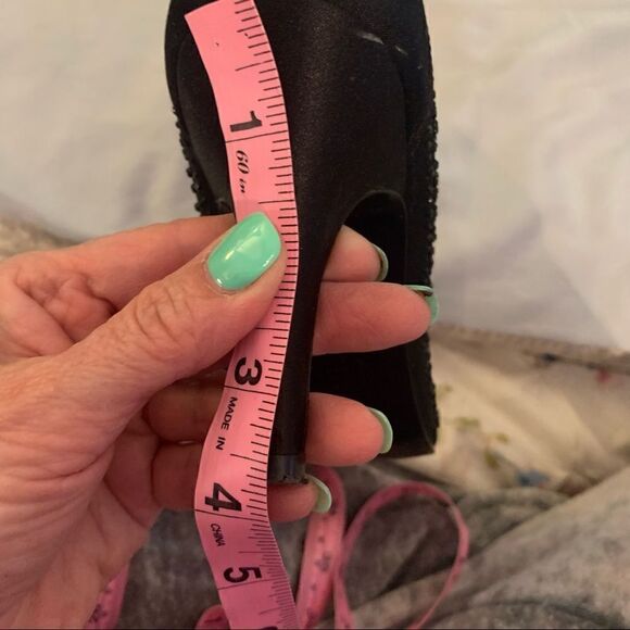 Adrianna Papell Boutique Pumps Formal Wear Black Fiona Pumps, Size 8.5 EUC - Picture 10 of 10